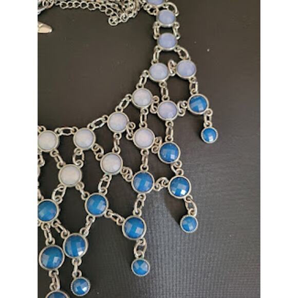 New York & Co Mesh Silver Tone Bib Necklace with Blue Faceted Stones - Picture 3 of 6